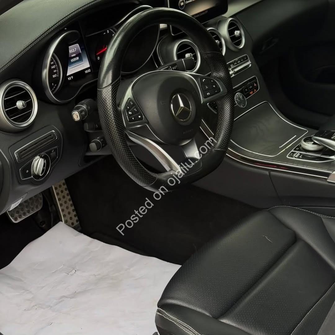 329HP Biturbo V6: 2015 Mercedes C400 AWD