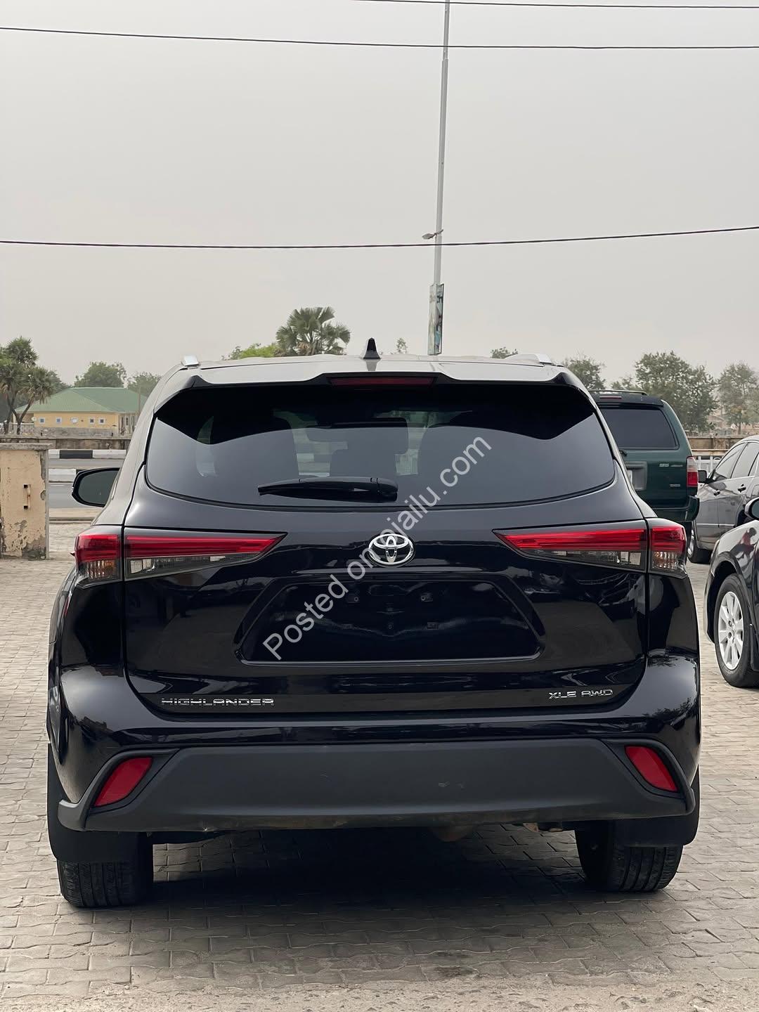 Toyota Highlander XLE V6: Luxury & Power, Priced at ₦58M