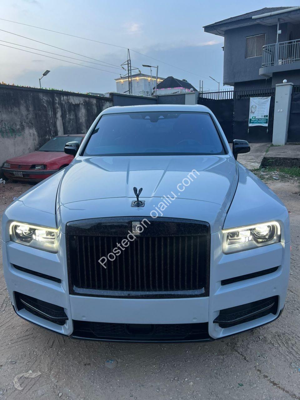 Unleash Power: 2022 Rolls-Royce Black Badge