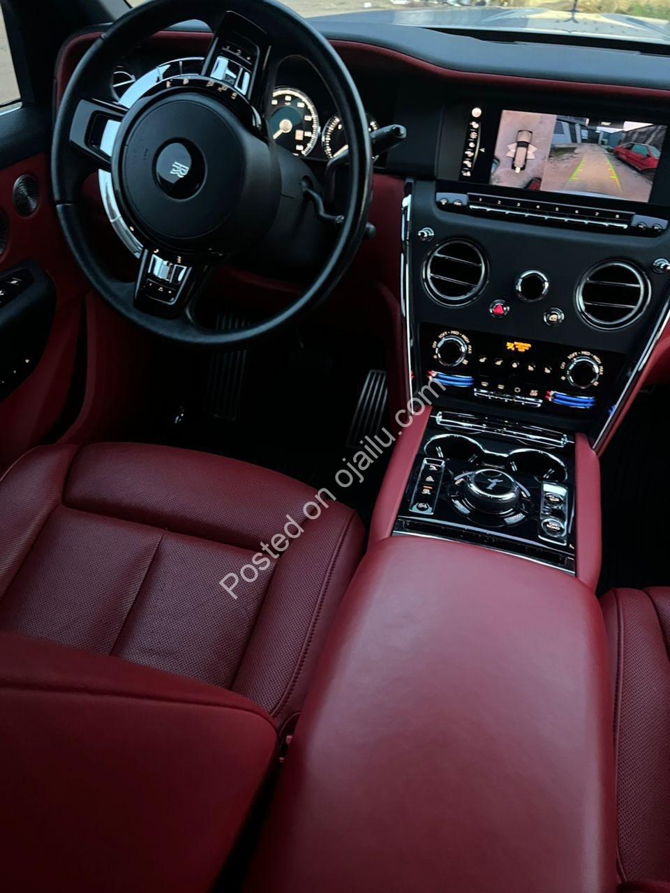 Unleash Power: 2022 Rolls-Royce Black Badge