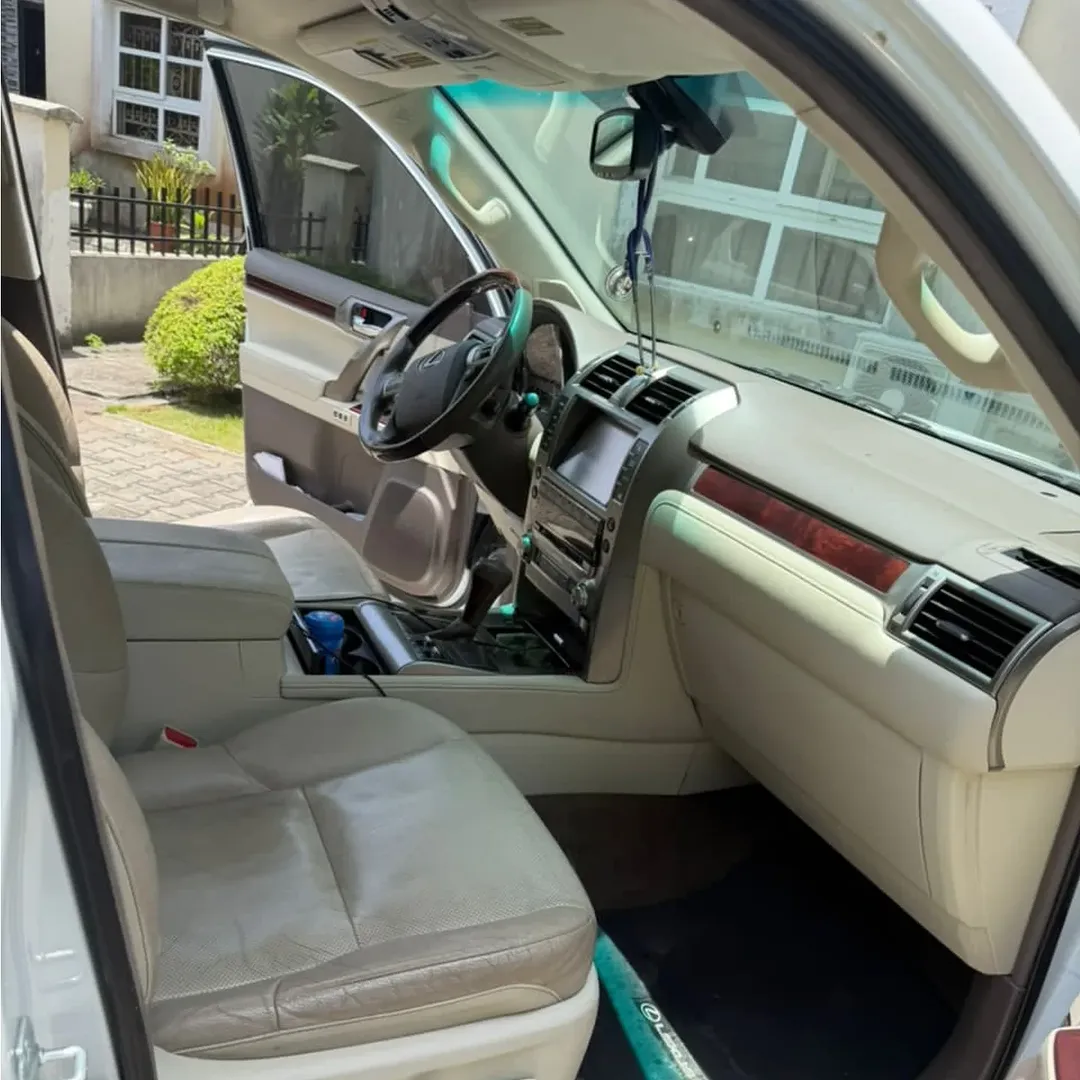 Lexus GX460: The Ultimate Luxury Beast – Unregistered & Duty Paid!