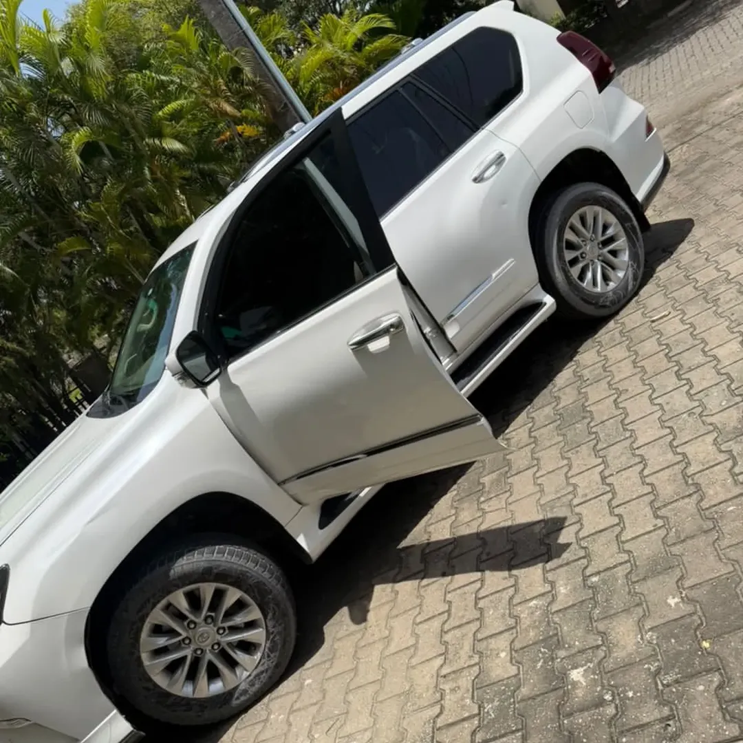 Lexus GX460: The Ultimate Luxury Beast – Unregistered & Duty Paid!