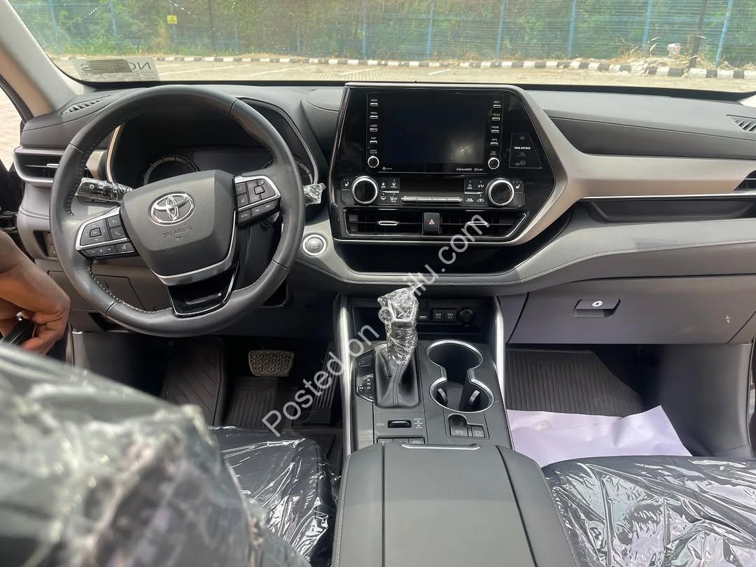 Luxury Lexus ES350: Full Option & Duty Paid