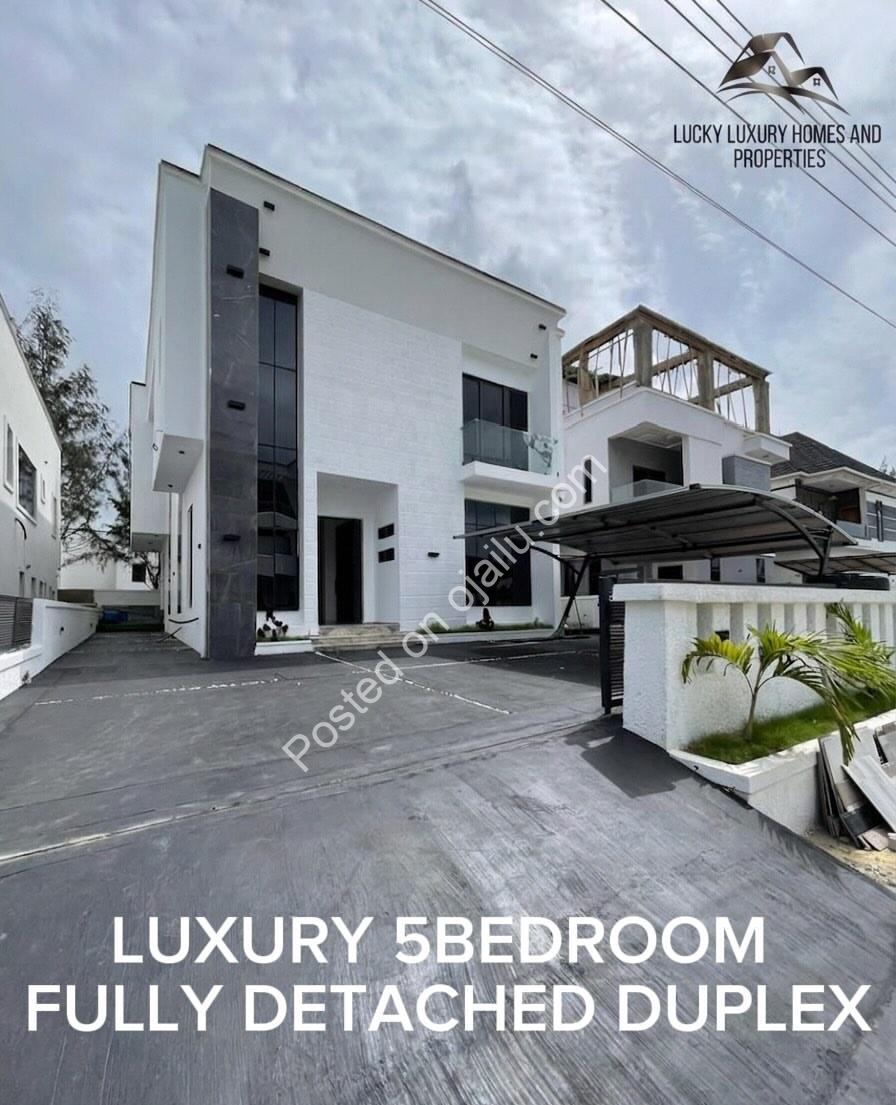 5-Bedroom Oasis with Pool in Lekki