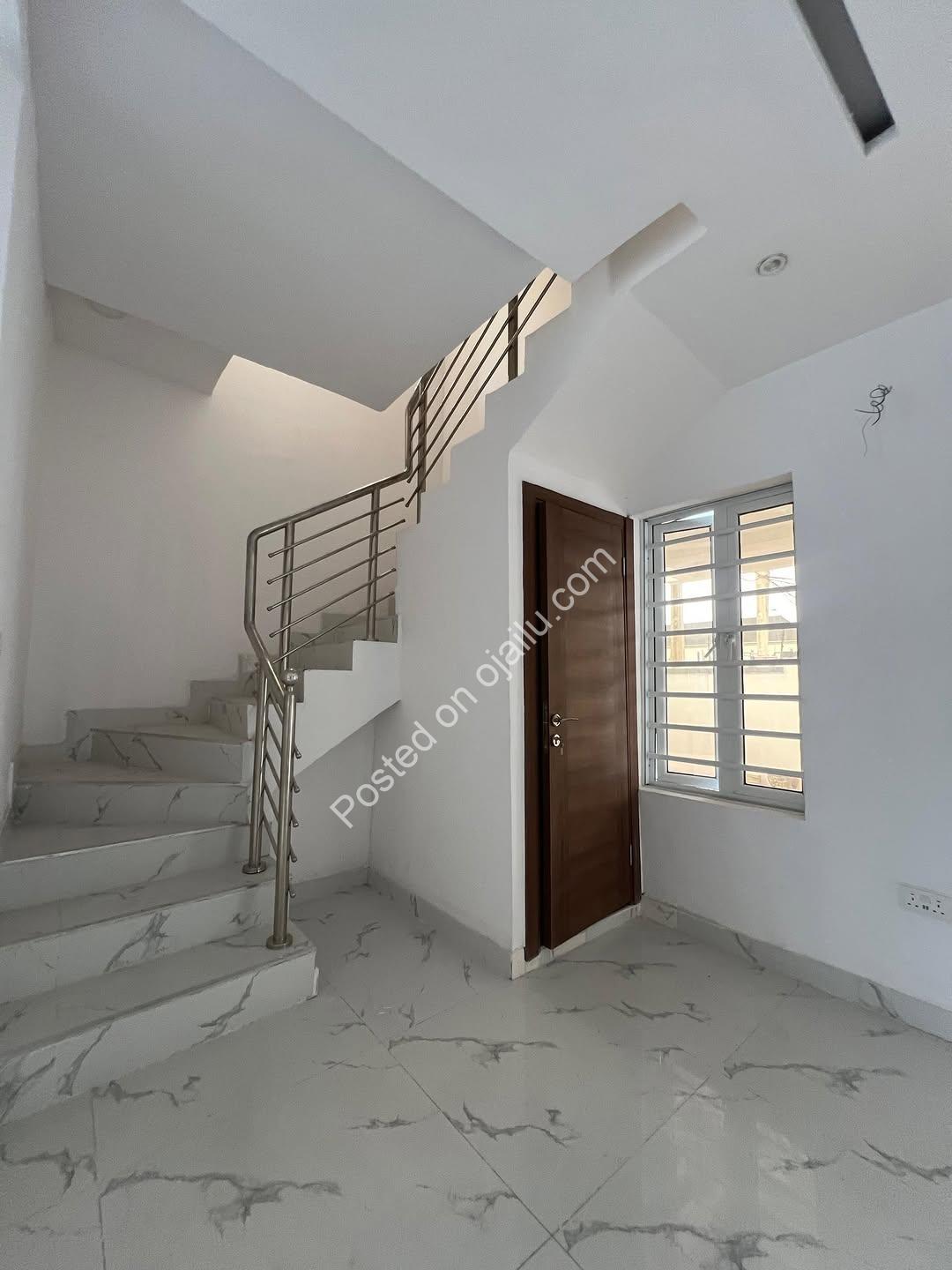 Exclusive 3-Bed Duplex in Ajah Lekki: 100M Net