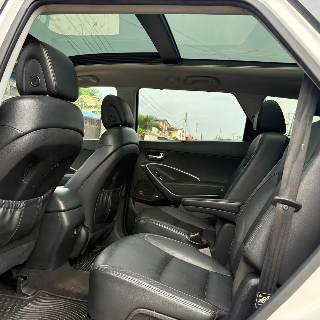 Luxury Panoramic SUV – Accident-Free & Keyless Start
