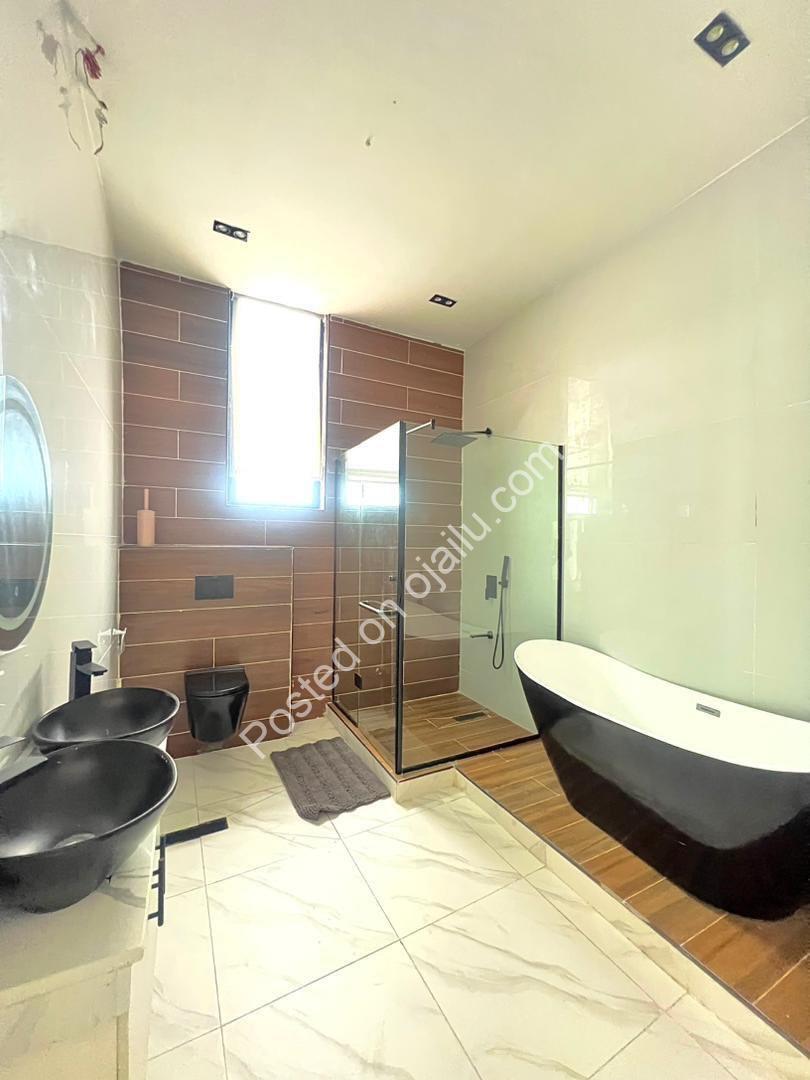 Lagos Luxury: 5-Bed Duplex with Pool & BQ