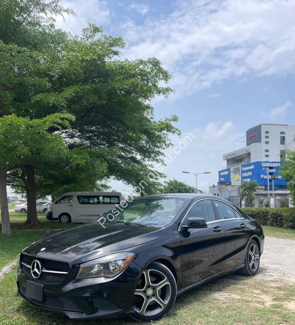8M Mercedes CLA250 4MATIC – Panoramic View Awaits