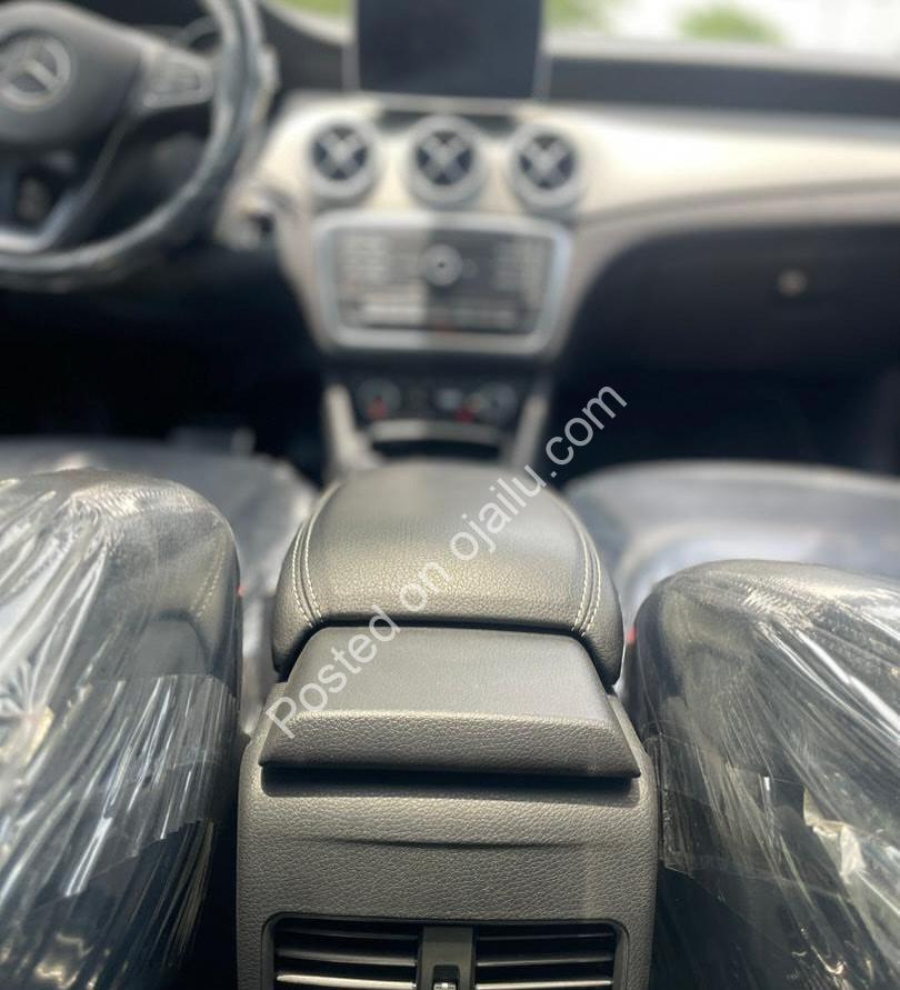 8M Mercedes CLA250 4MATIC – Panoramic View Awaits