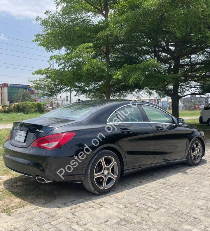 8M Mercedes CLA250 4MATIC – Panoramic View Awaits