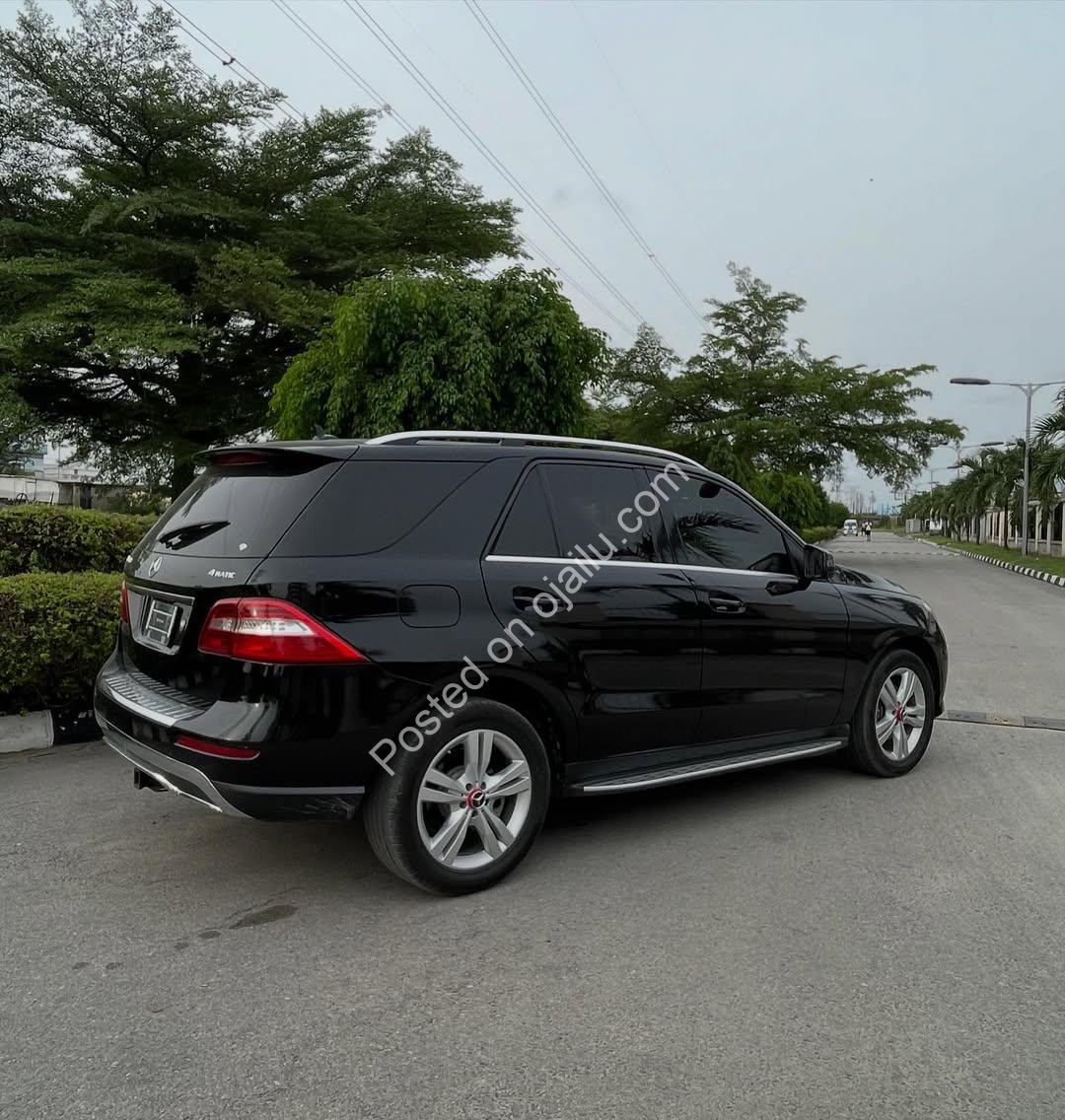 Luxury SUV at 22M: 2013 ML350 4Matic