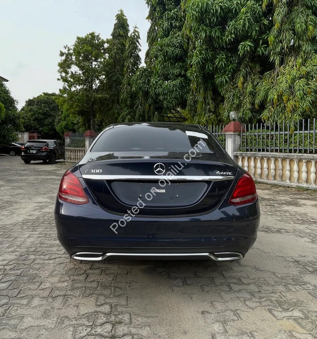 2016 Mercedes C300: Panoramic Luxury in Lagos