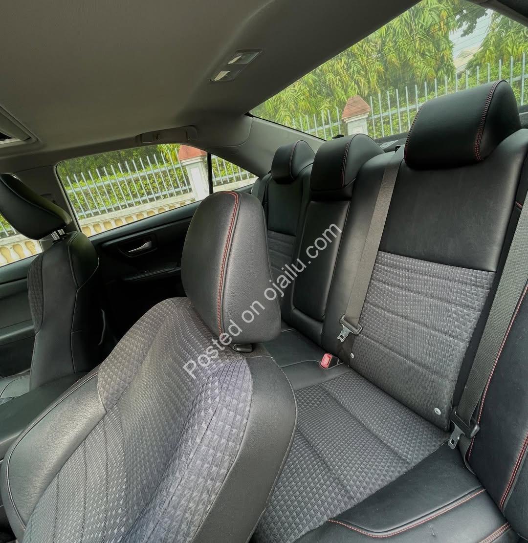 Elite 2015 Camry SE: Sunroof + Reverse Camera, Just in!