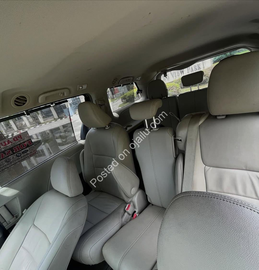 2015 Toyota Sienna AWD: Unbeatable Luxury, Just Imported!