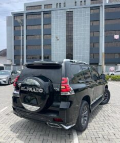2014 Toyota Prado VXL: Sunroof + Thumbstart