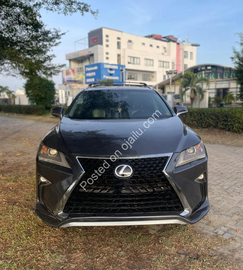 Luxury Toyota Venza: 22M Naira Only