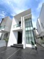 Lagos Luxury: 5-Bed Duplex with Pool & BQ