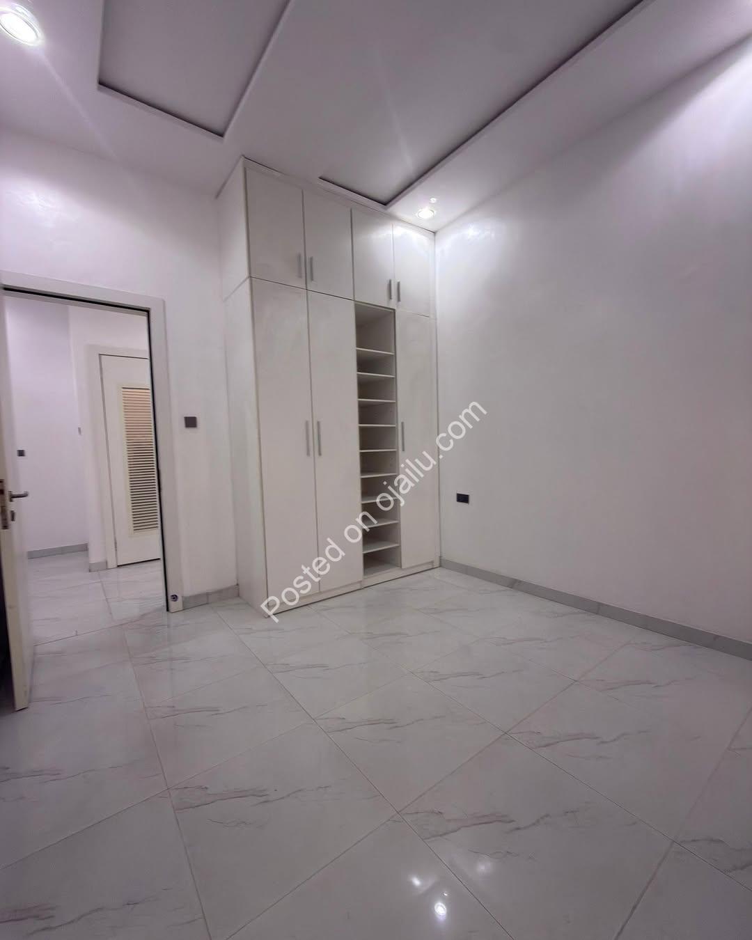 Sangotedo Sanctuary: Brand New 5-Bed Duplex with Resort-Style Pool