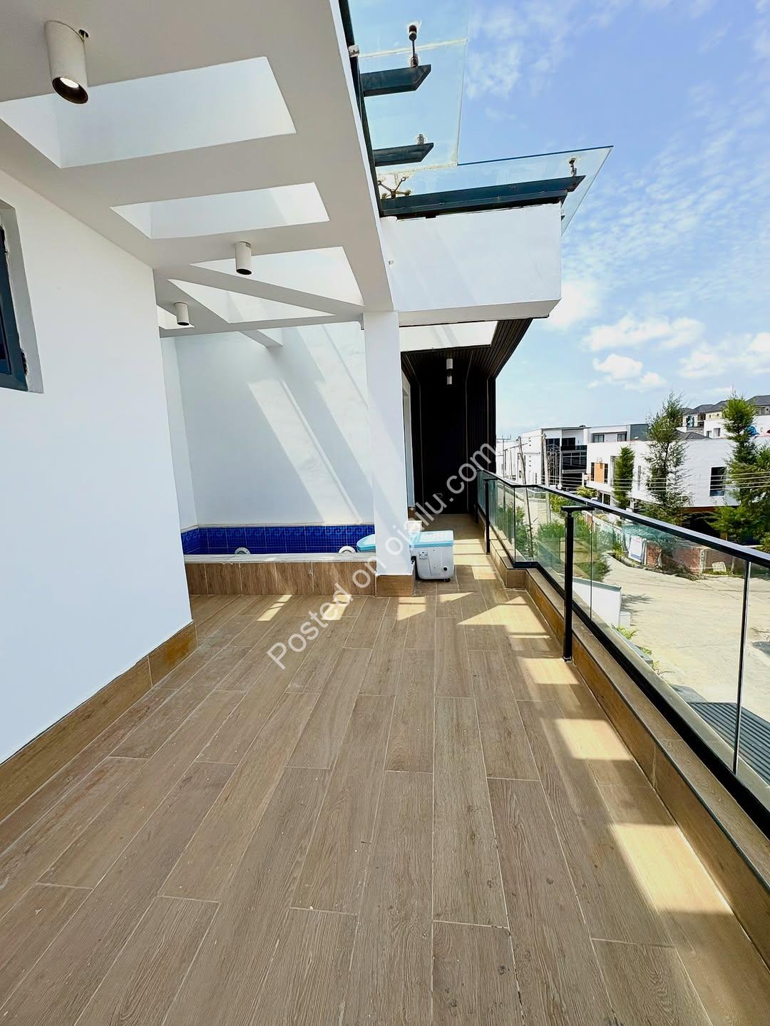 Lekki’s Ultimate 6-Bedroom Estate Masterpiece