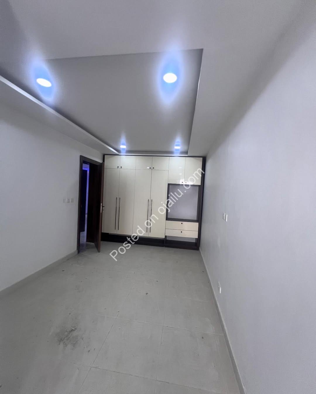 Lekki’s Finest: 2-Bed Ensuite Haven for Sale