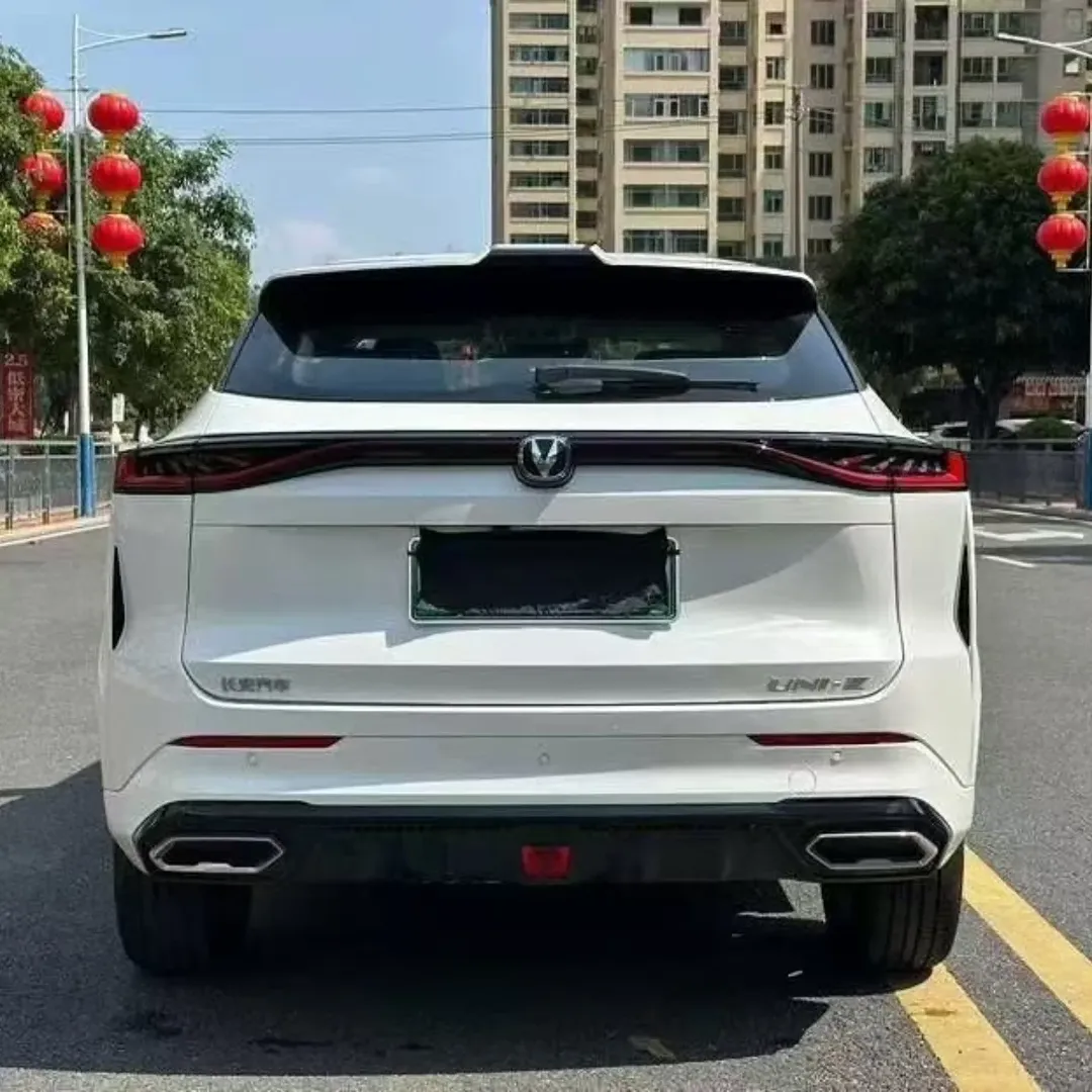 1,200KM RANGE. NO FUEL ANXIETY. SPACESHIP STYLE.