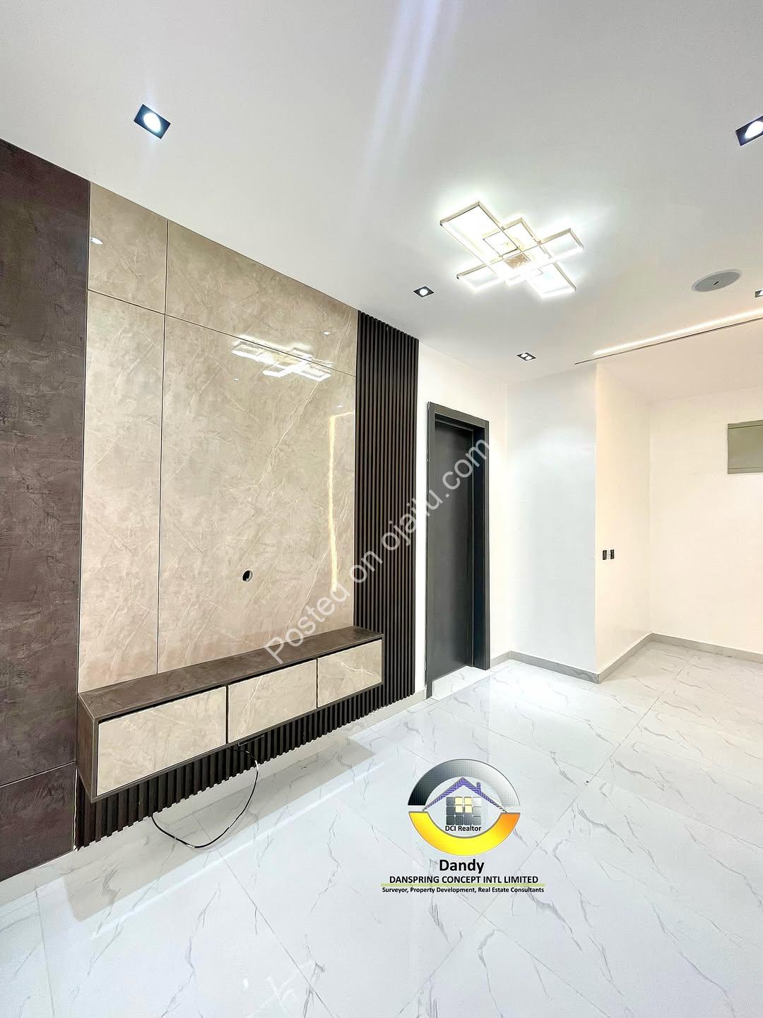 Lekki’s Grand 5-Bedroom Oasis with BQ