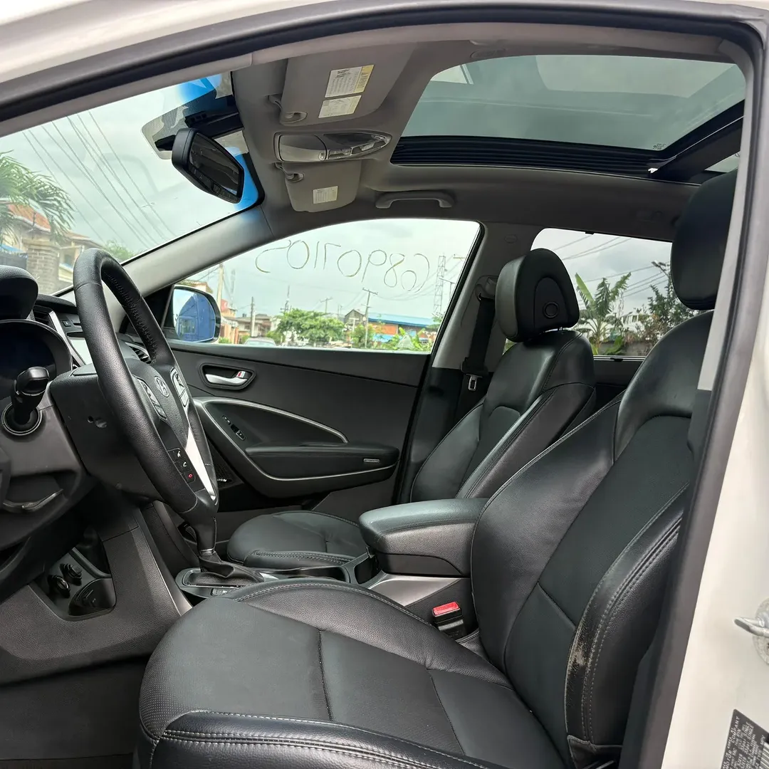 Luxury Panoramic SUV – Accident-Free & Keyless Start