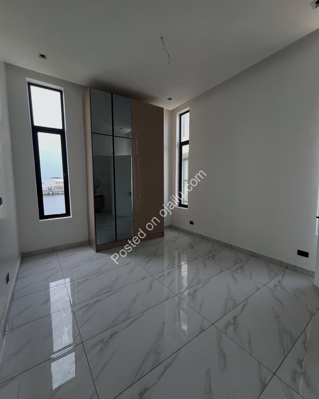 Lekki’s Ultimate 5-Bedroom Haven with Pool & BQ