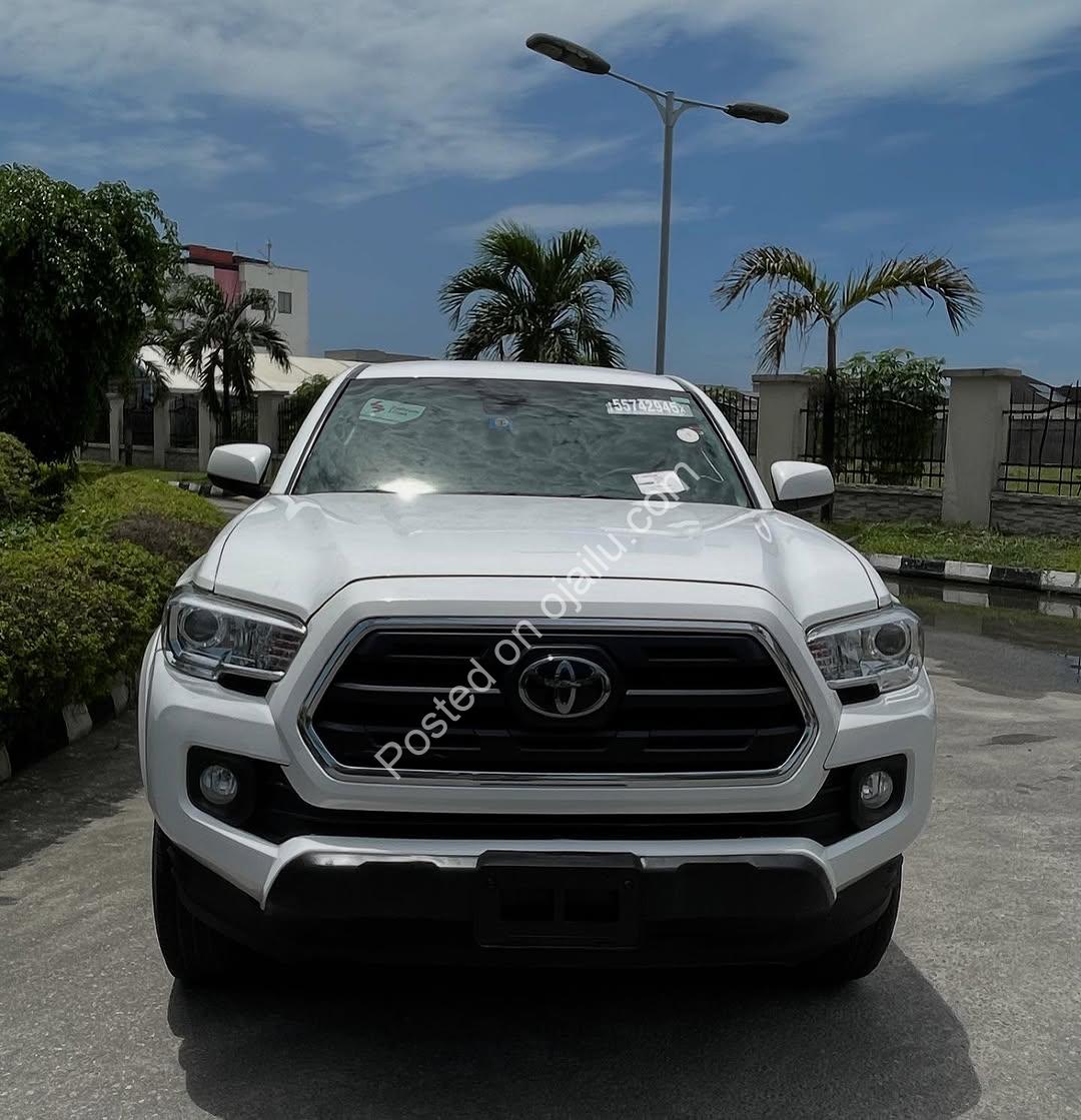 2018 Imported Toyota Tacoma SR5 – Unleash Adventure Now