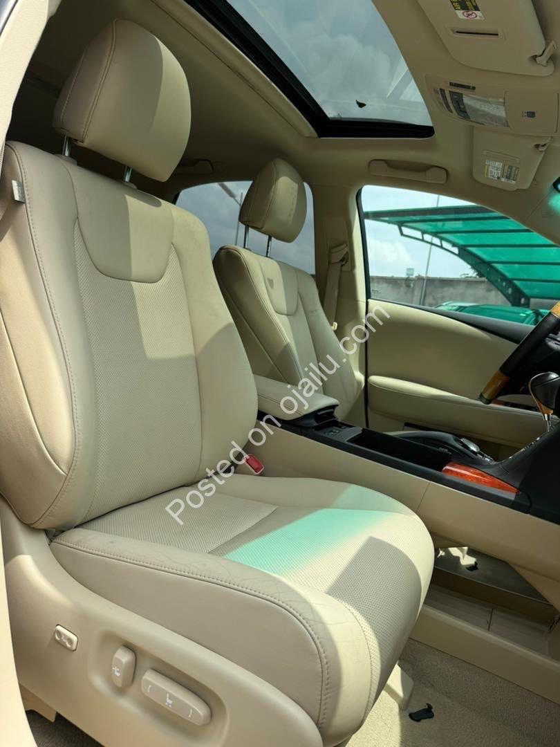 Drive Premium for Less: 2011 Lexus RX350, Full Options, ₦22M