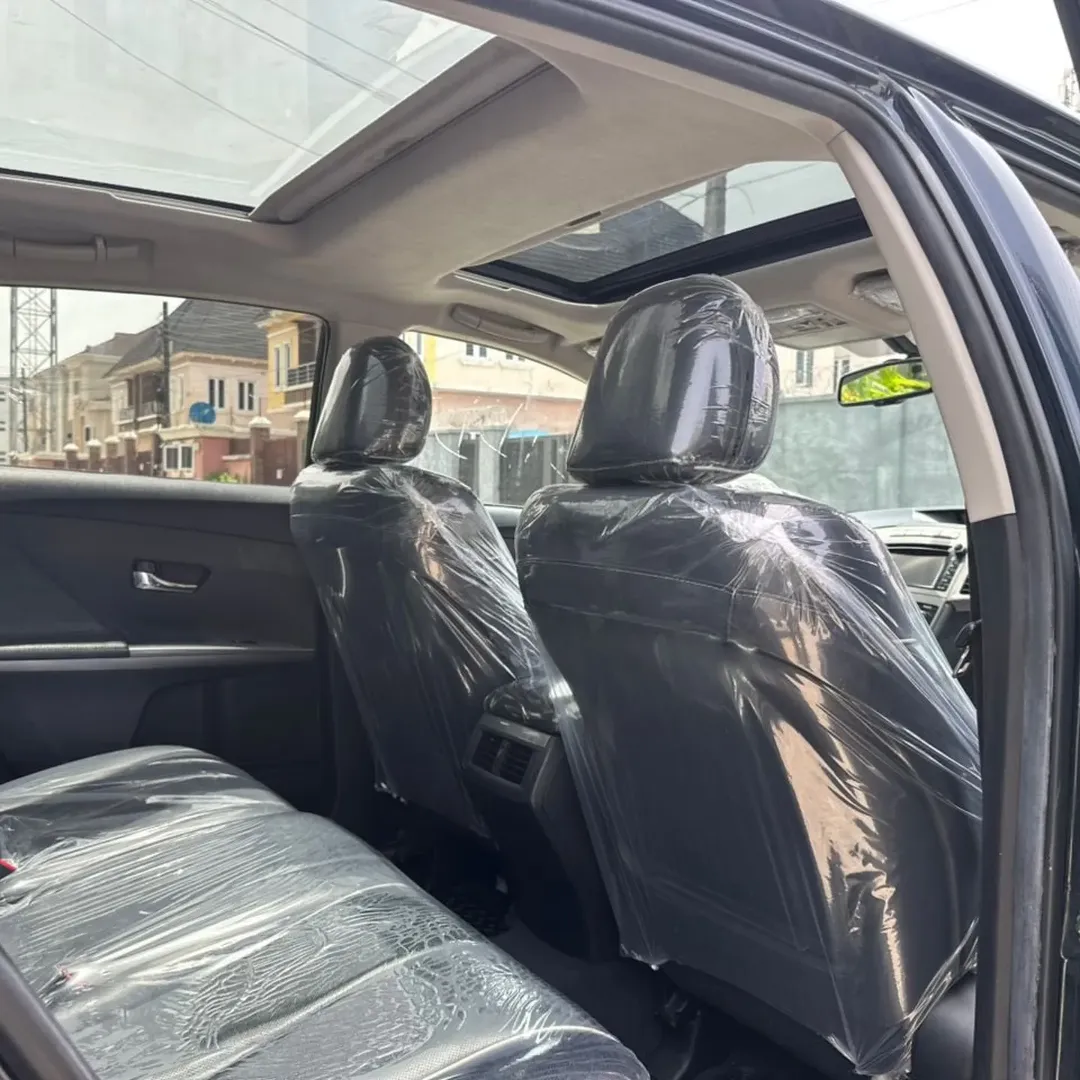Clean 2013 Toyota Venza: Accident-Free, N17.4M