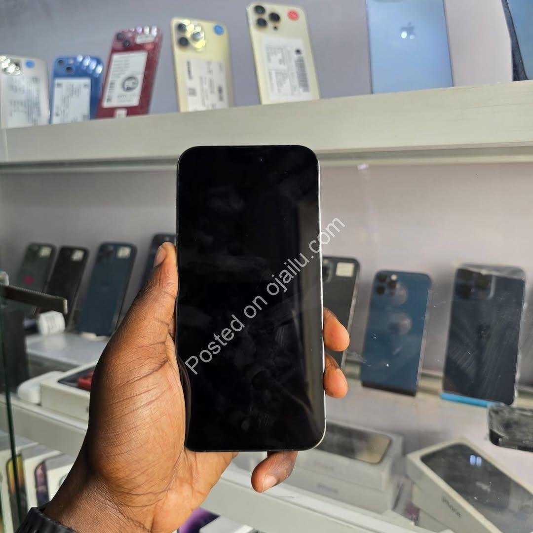 Stunning Purple iPhone 14 Pro Max 256GB – 87% Battery, Free Gifts!