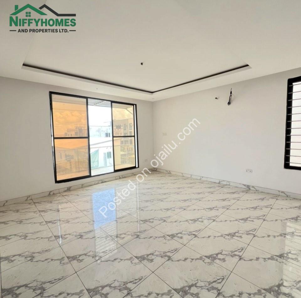 Spacious 4-Bed Duplex with Pool in Ologolo