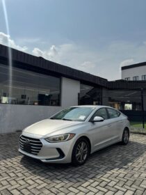 2017 Hyundai Elantra: Pristine US Import