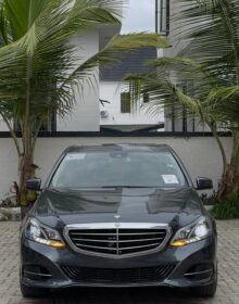 Luxury E350: Pristine