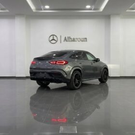 Luxury & Power: 2019 Mercedes E450