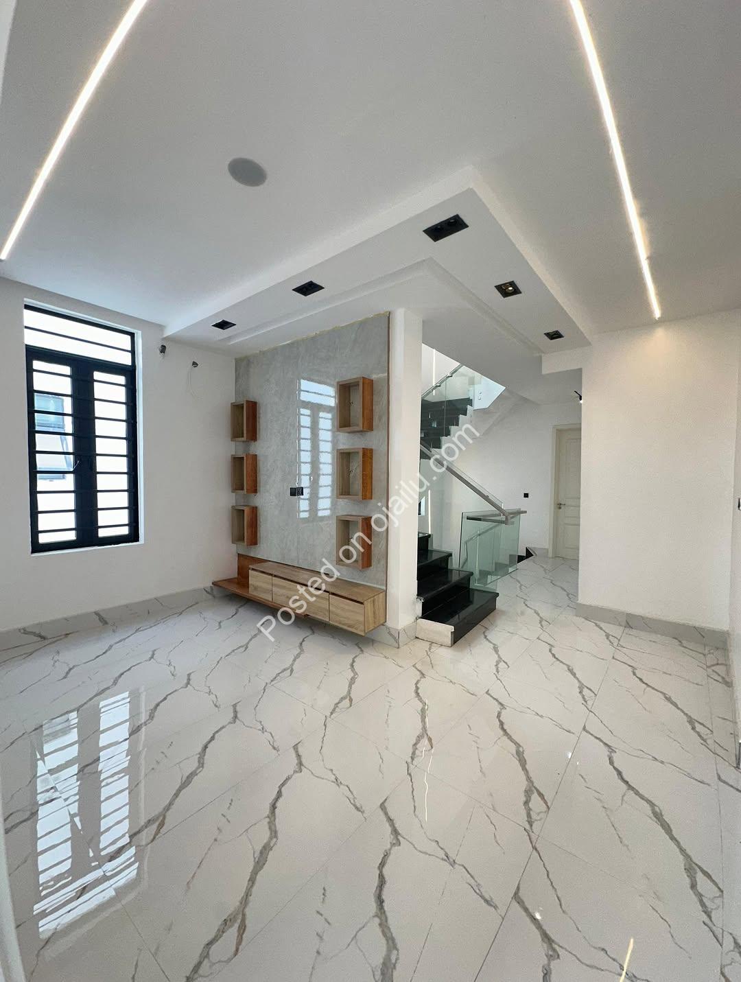 Lekki’s Ultimate 5-Bedroom Estate Oasis