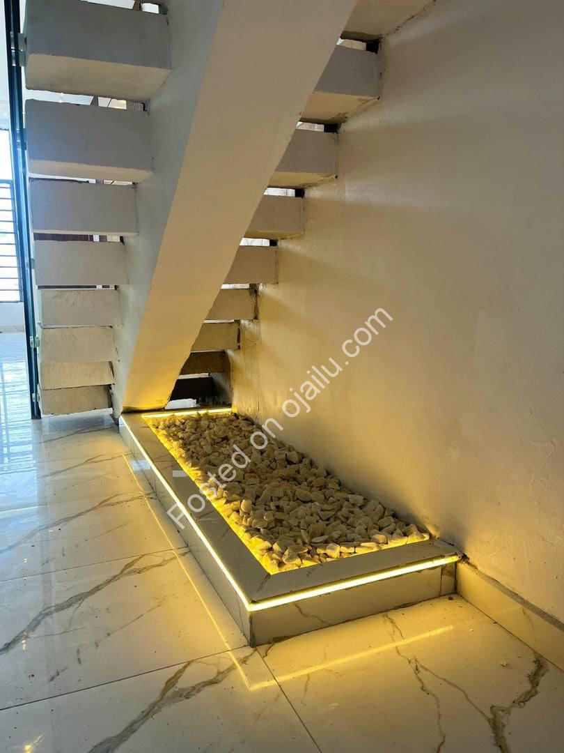 Lekki’s Finest: Spacious 4-Bed Duplex in Secure Estate