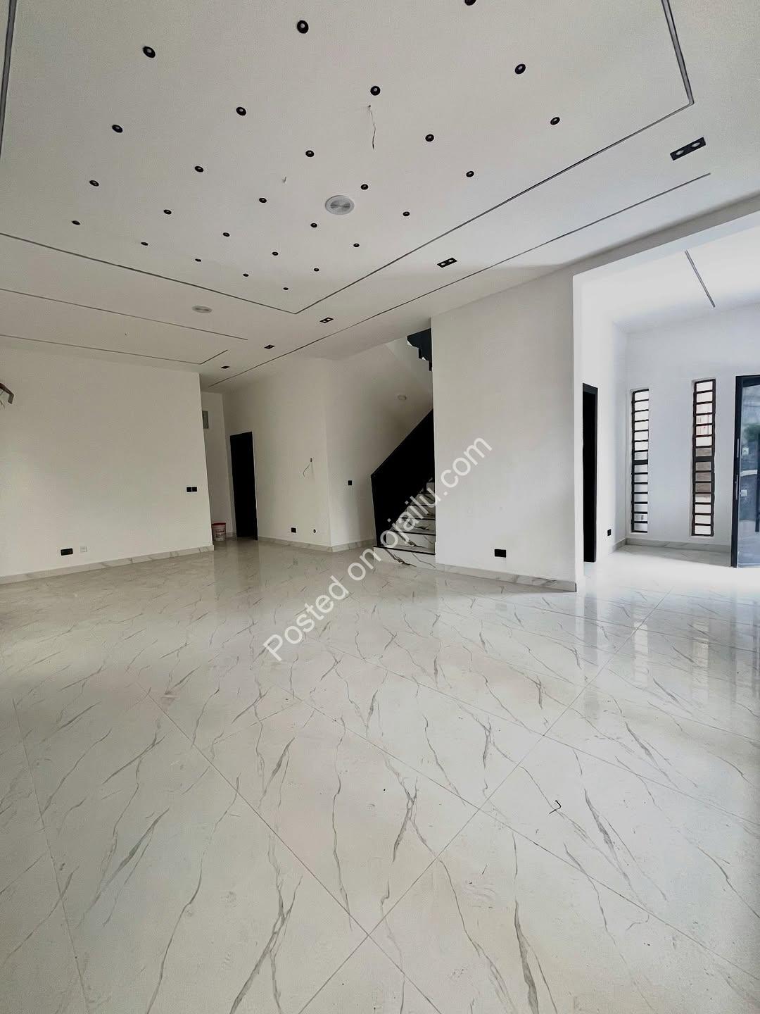 Lekki’s Ultimate 4-Bedroom Duplex with BQ