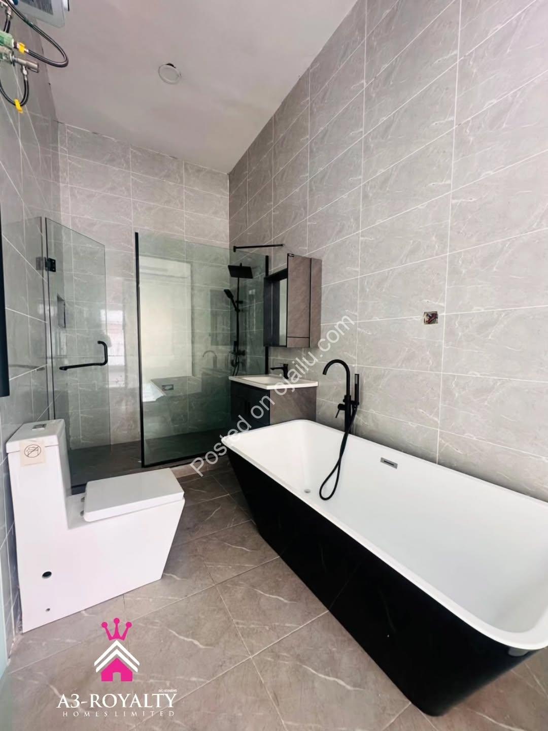 Move-In Ready 4-Bed Duplex in Gated Lekki Estate