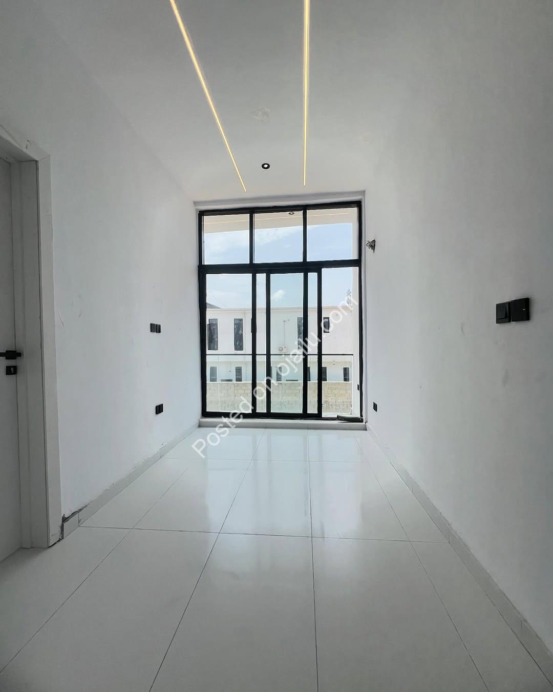 Lekki’s Finest: 4-Bedroom Duplex with BQ in Secure Estate