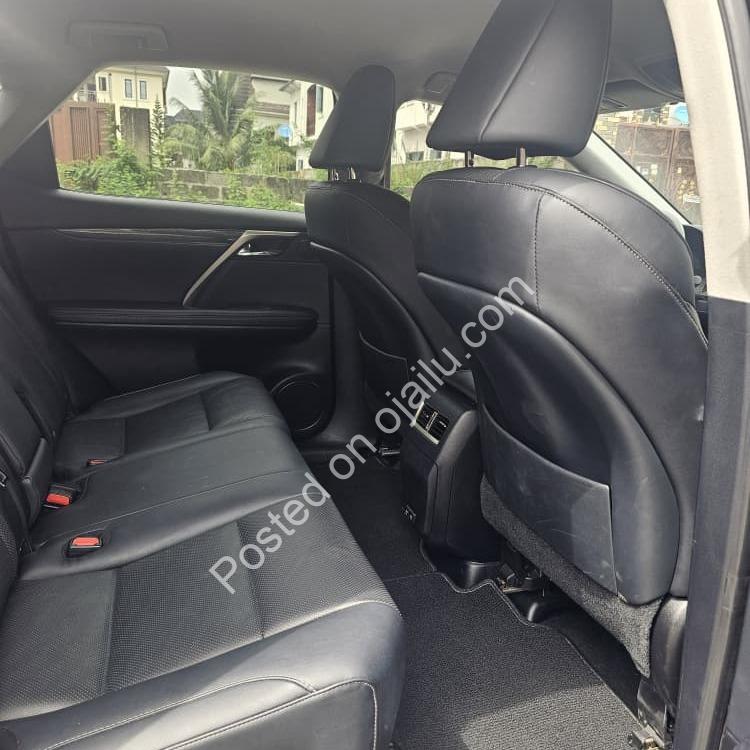 Luxury Lexus RX350: Accident-Free & Impeccable