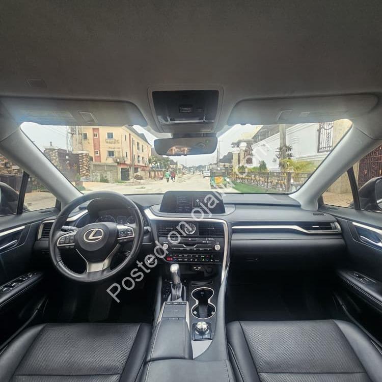 Luxury Lexus RX350: Accident-Free & Impeccable