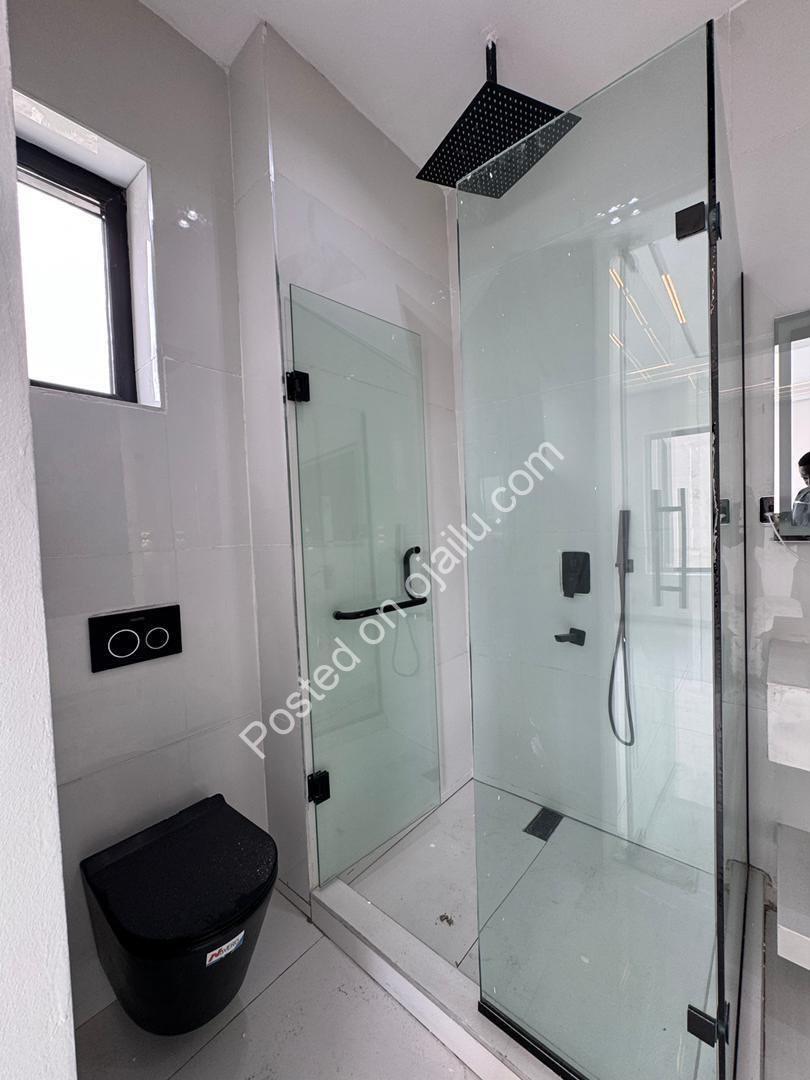 Lekki Luxury: 4-Bed Ensuite Duplex with BQ