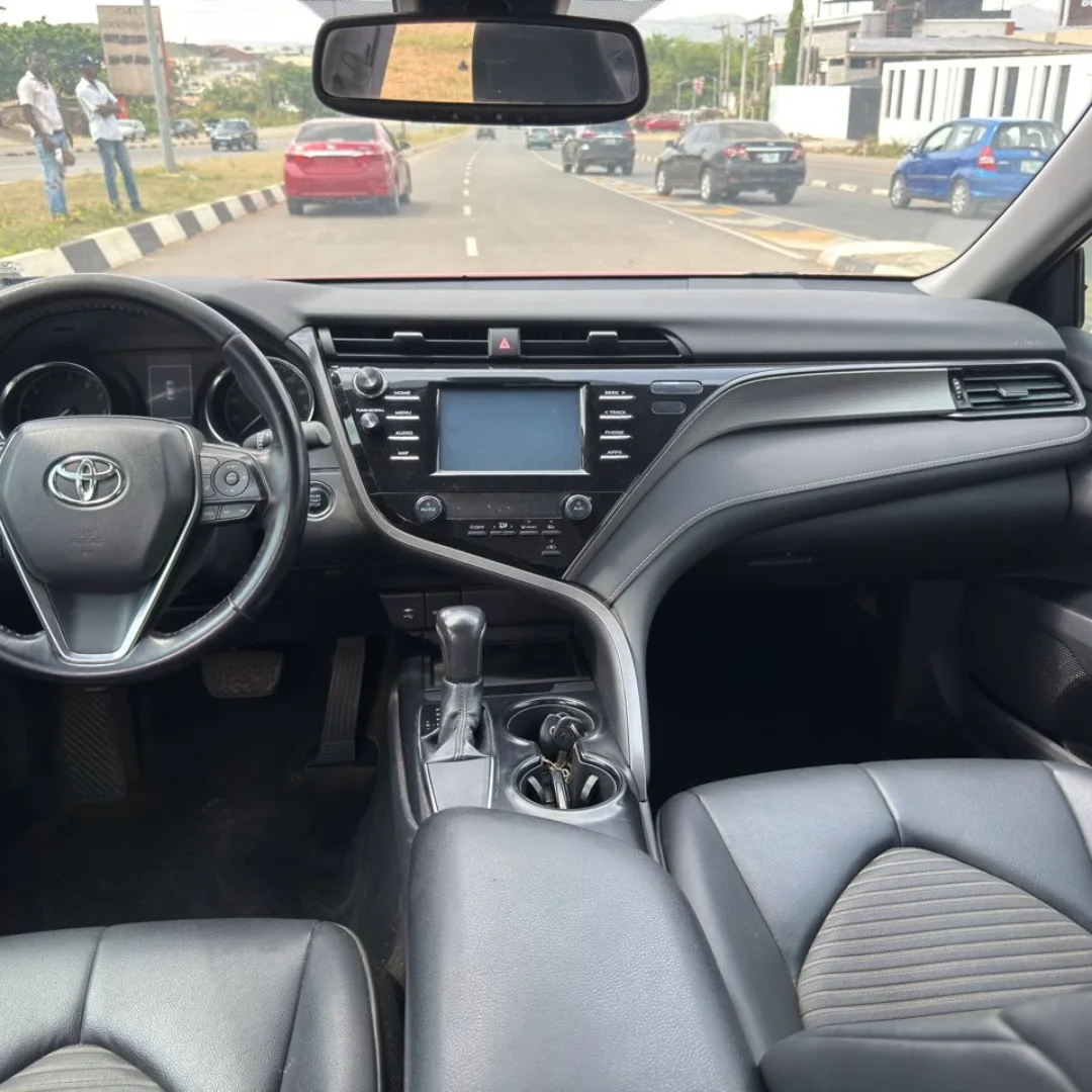 2019 Toyota Camry SE – Perfect & Ready to Drive