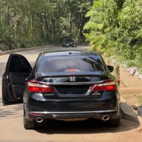 Barely Driven Honda Accord Touring: Pristine 2017