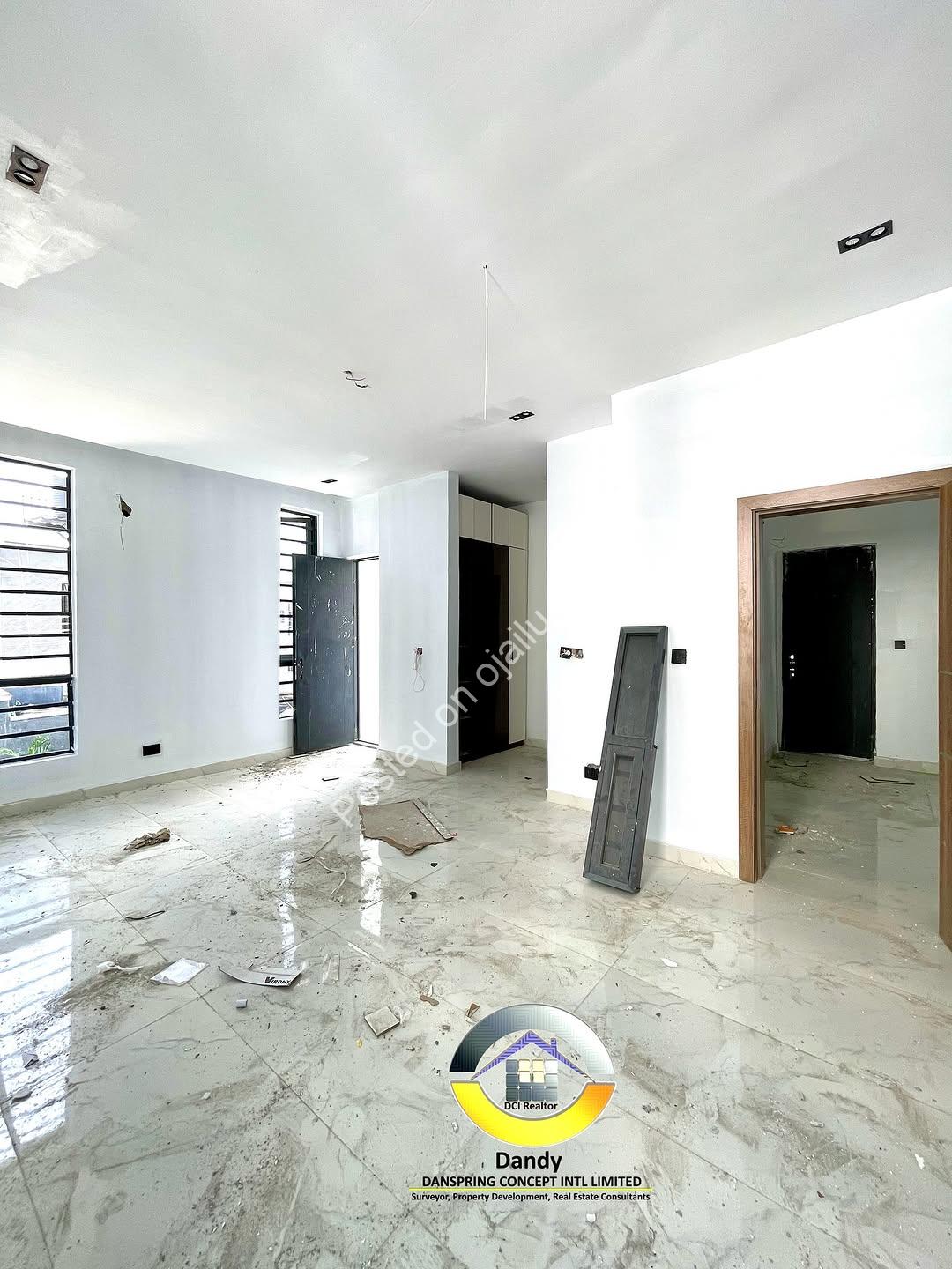 Stunning 5-Bed Ikota Villa: Your Dream Lagos Lifestyle Awaits