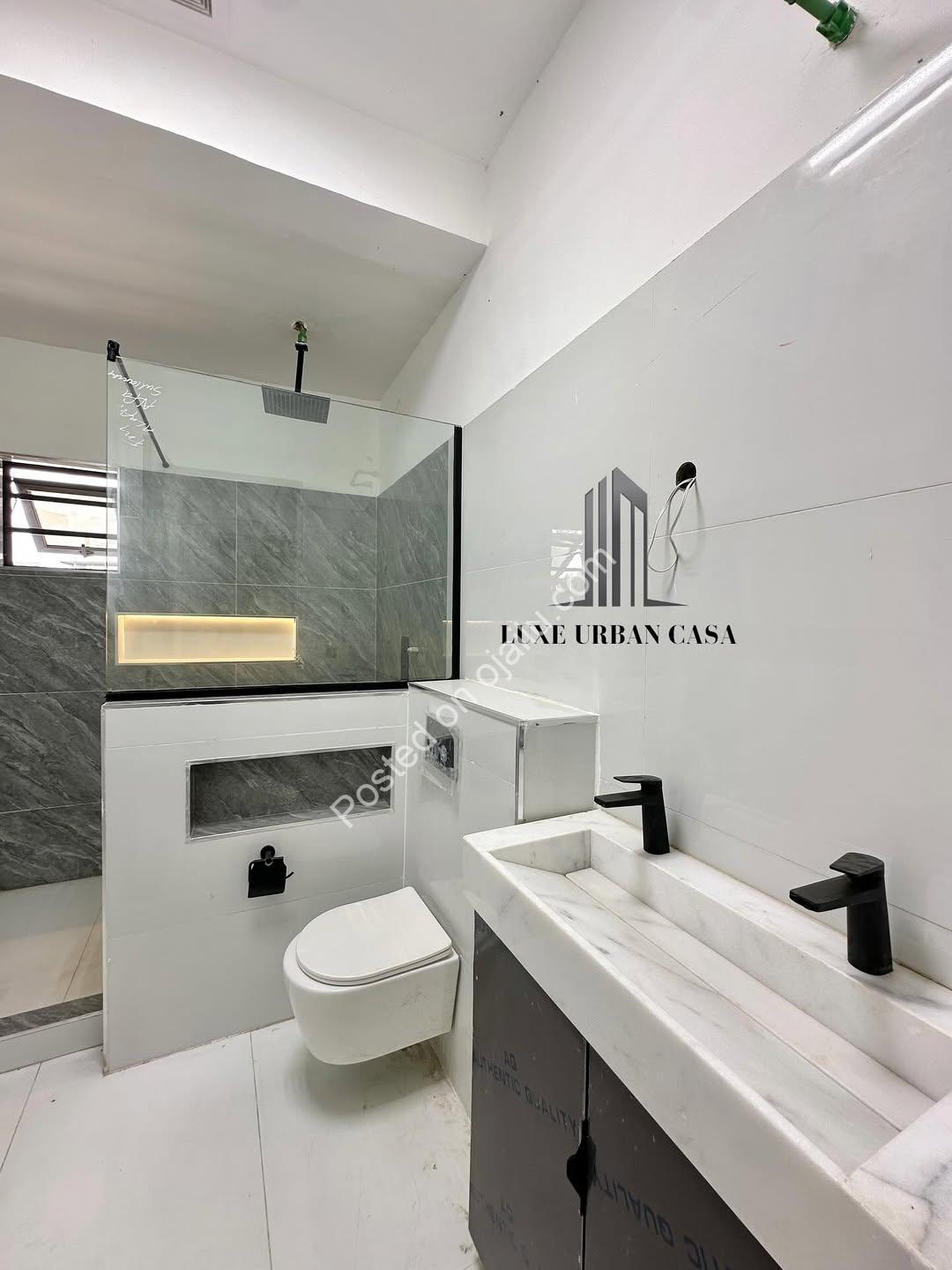 Chevron’s Premier 4-Bedroom Haven with Luxury Amenities