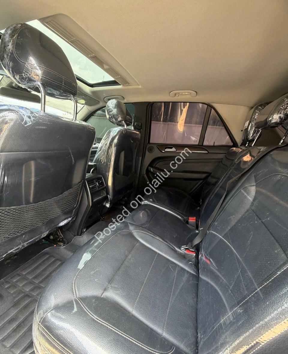 Mercedes ML350 2014: Flawless First Body, Full Options, Just Drive.
