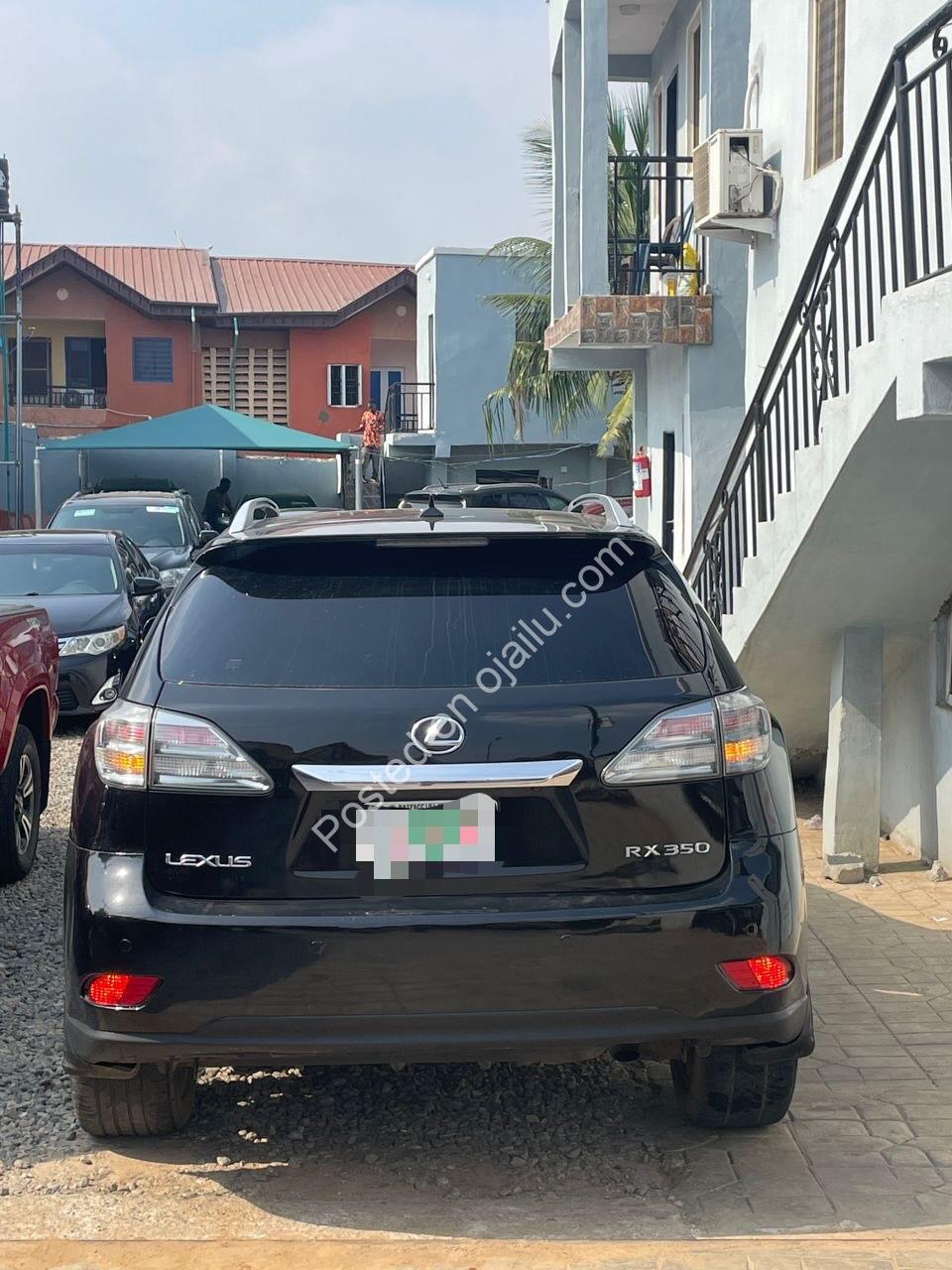 Head-Turning Lexus RX350: Full Option, Heads-Up Display